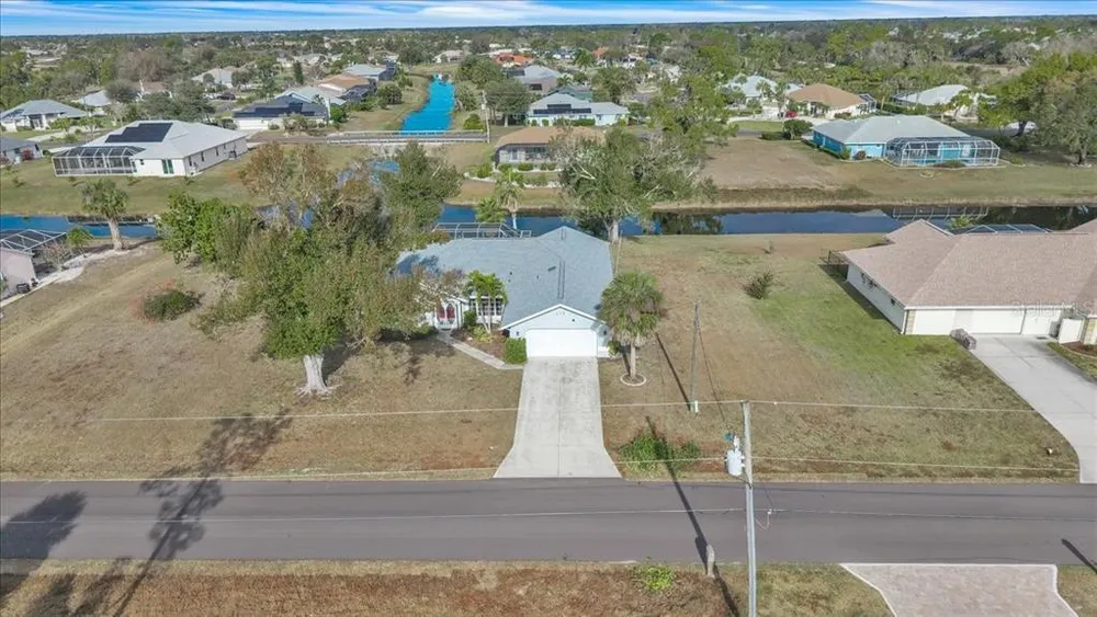 272 Broadmoor Ln, Rotonda, FL 33947