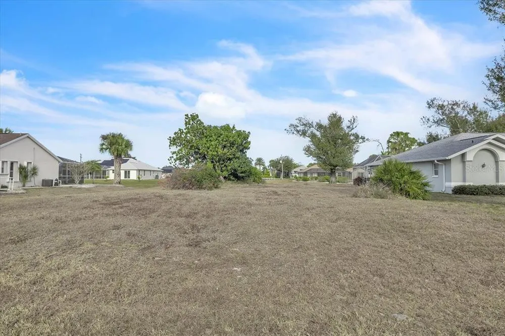272 Broadmoor Ln, Rotonda, FL 33947