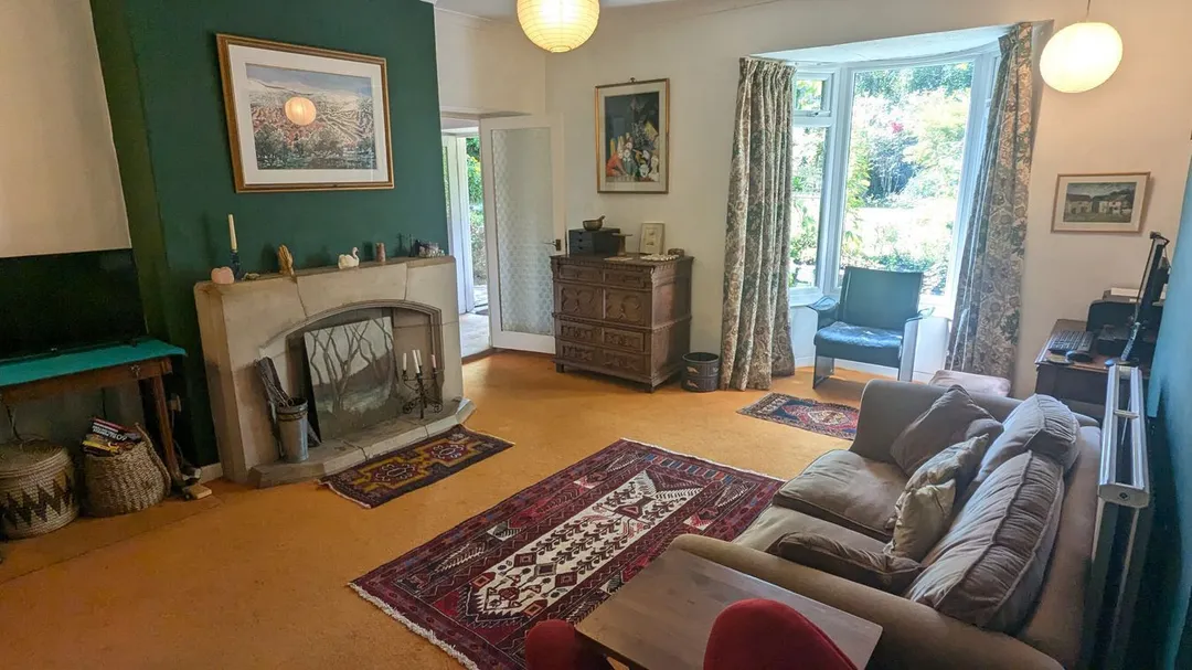 https://mr0.homeflow-assets.co.uk/files/photo/image/47693/5739/_x_/50968144.jpg