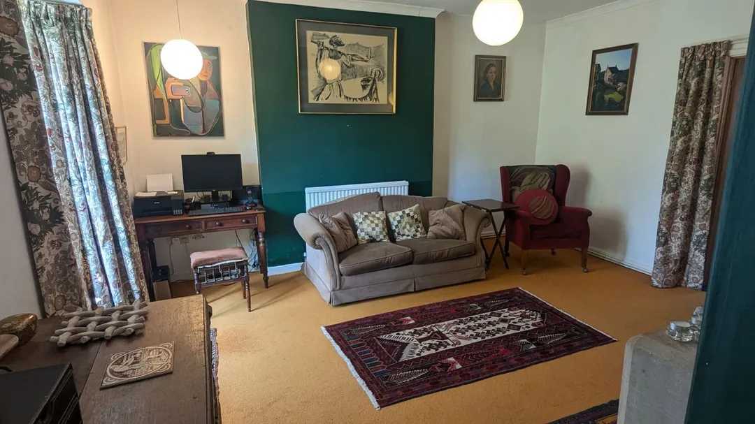 https://mr0.homeflow-assets.co.uk/files/photo/image/47693/5742/_x_/50968349.jpg