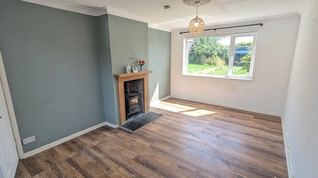 https://mr0.homeflow-assets.co.uk/files/photo/image/47694/4466/_x_/57923911.jpg
