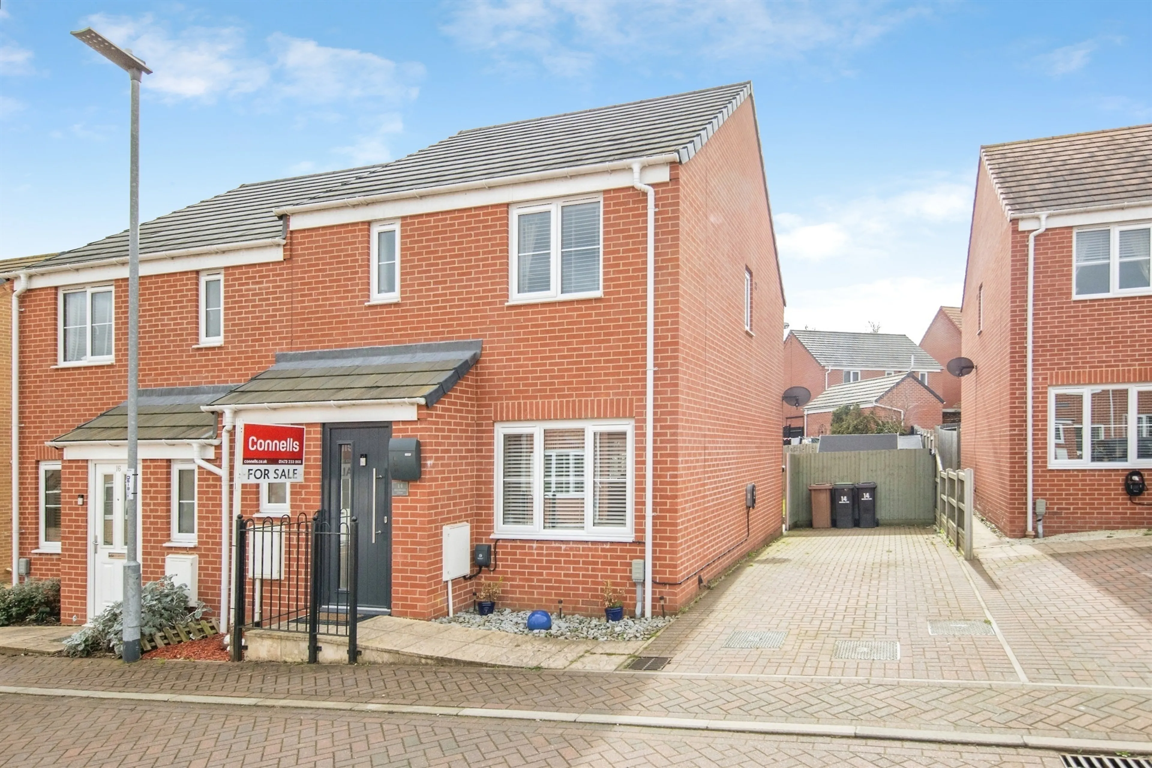 Property photo 0