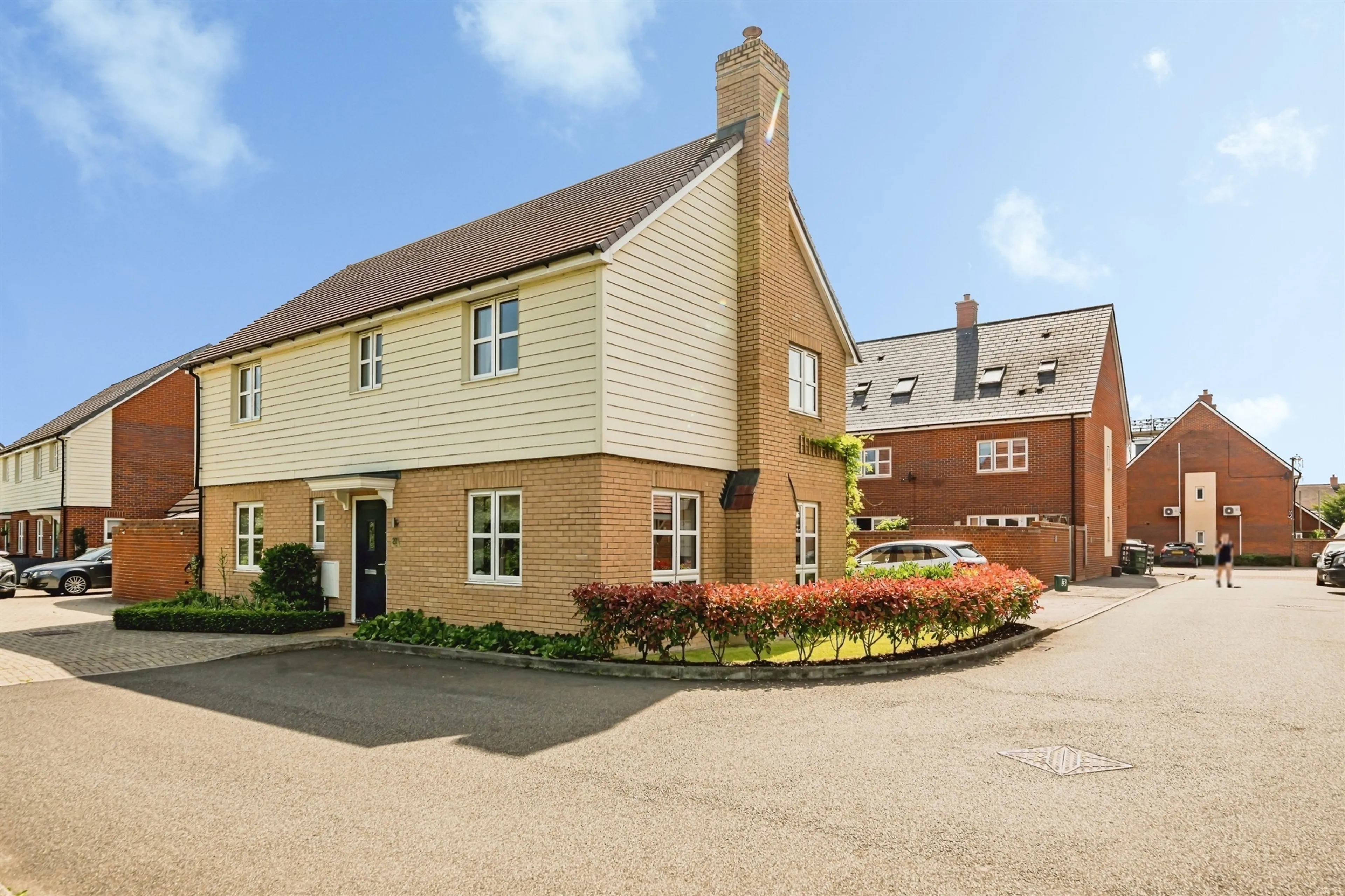 Property at Farleigh Drive, Berryfields, Aylesbury