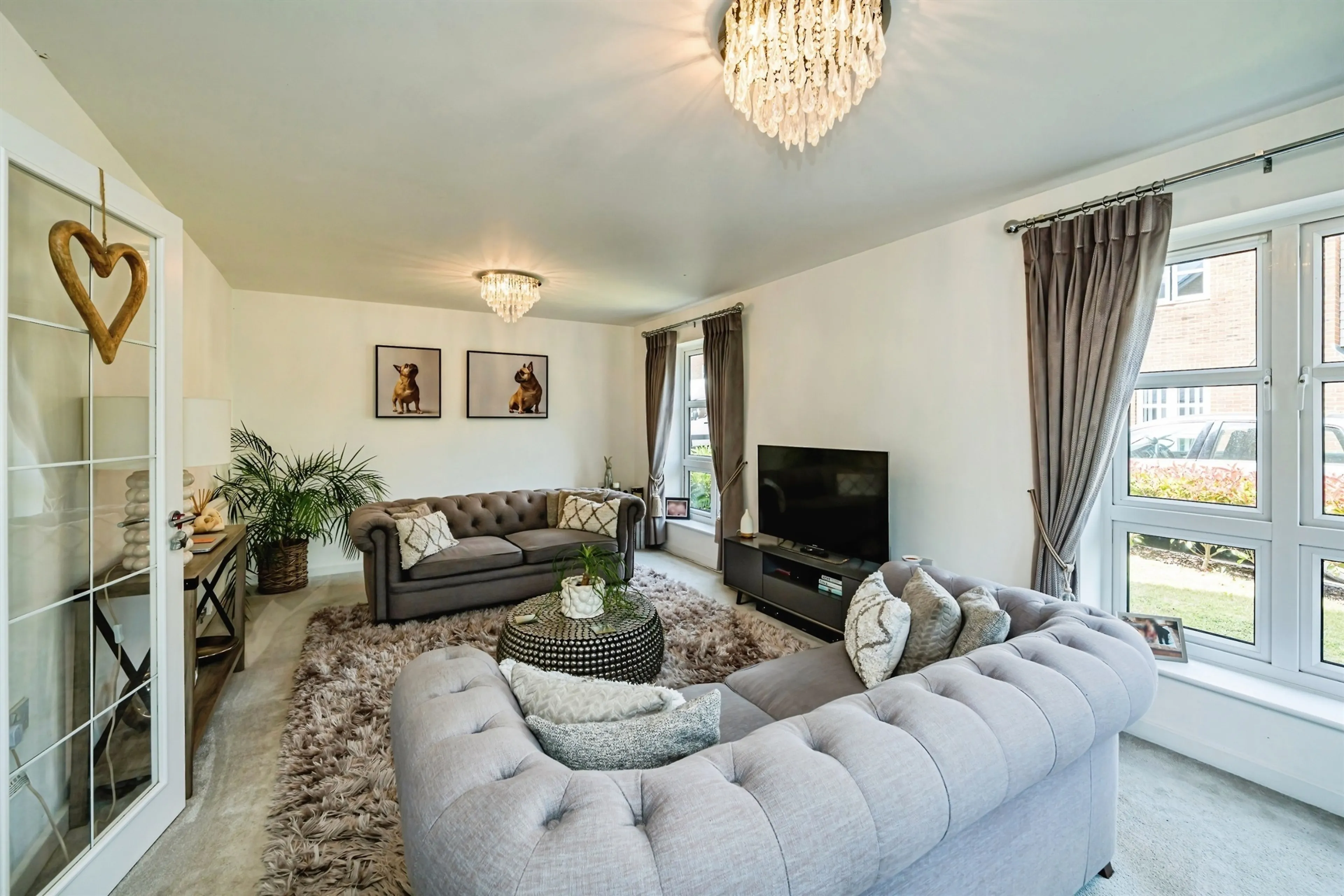 Property at Farleigh Drive, Berryfields, Aylesbury