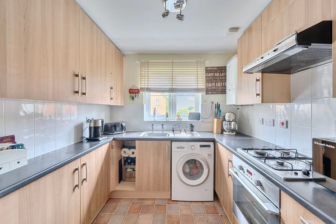 https://mr0.homeflow-assets.co.uk/files/photo/image/47695/9080/_x_/57163715.jpg