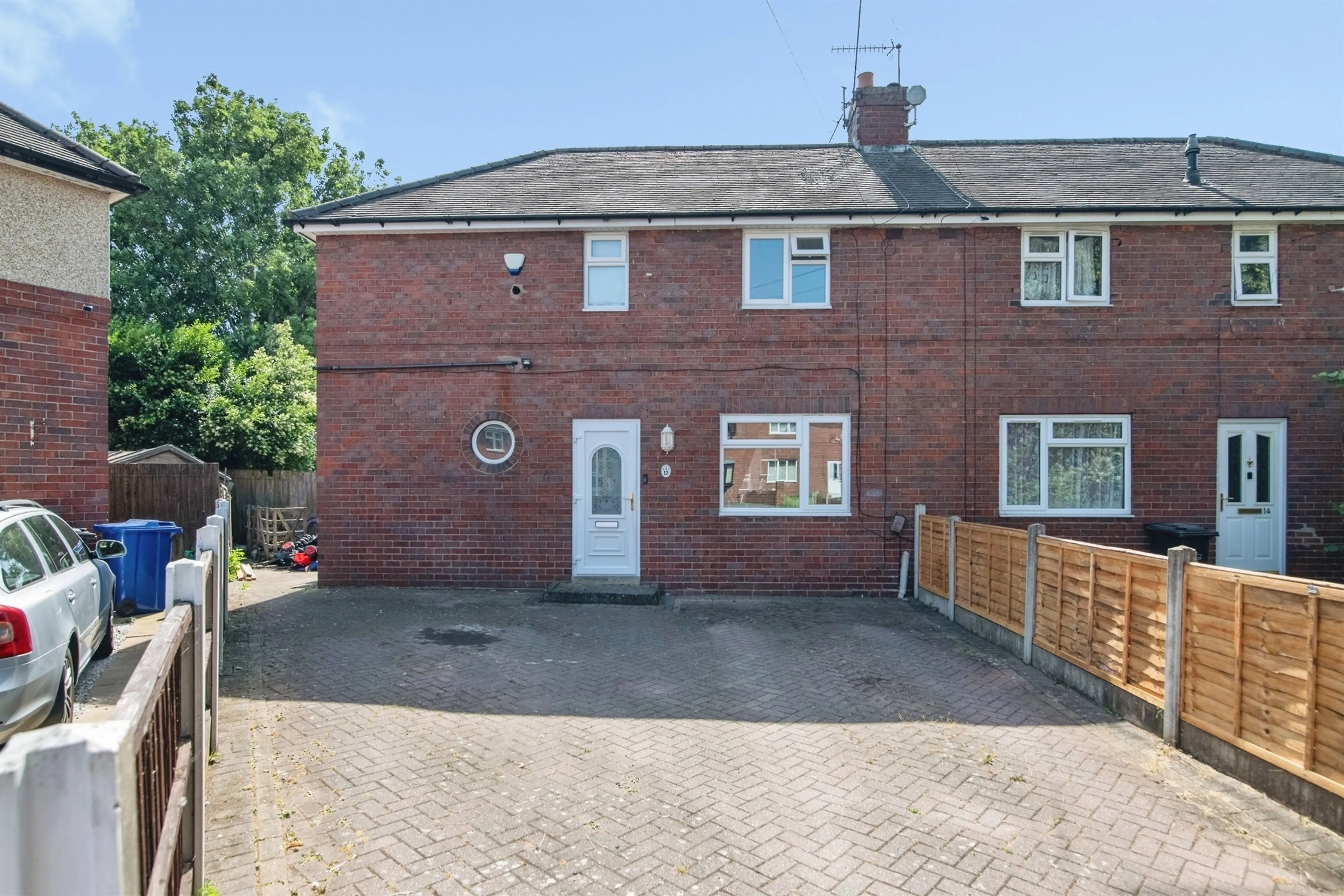 Property photo 0
