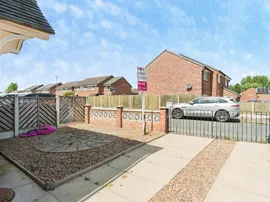 Pollards Fields, Knottingley thumb 2