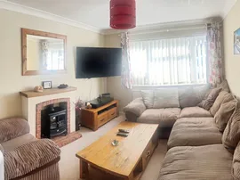 Downsview Drive, Wivelsfield Green, Haywards Heath thumb 3