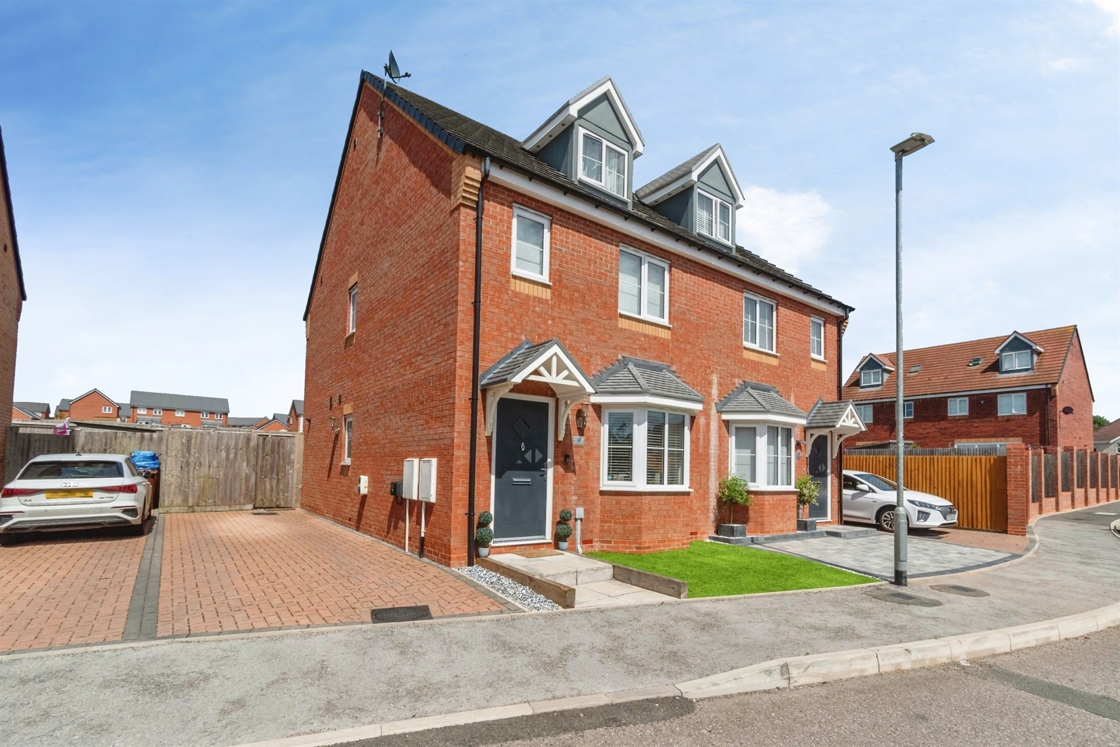 Property photo 0