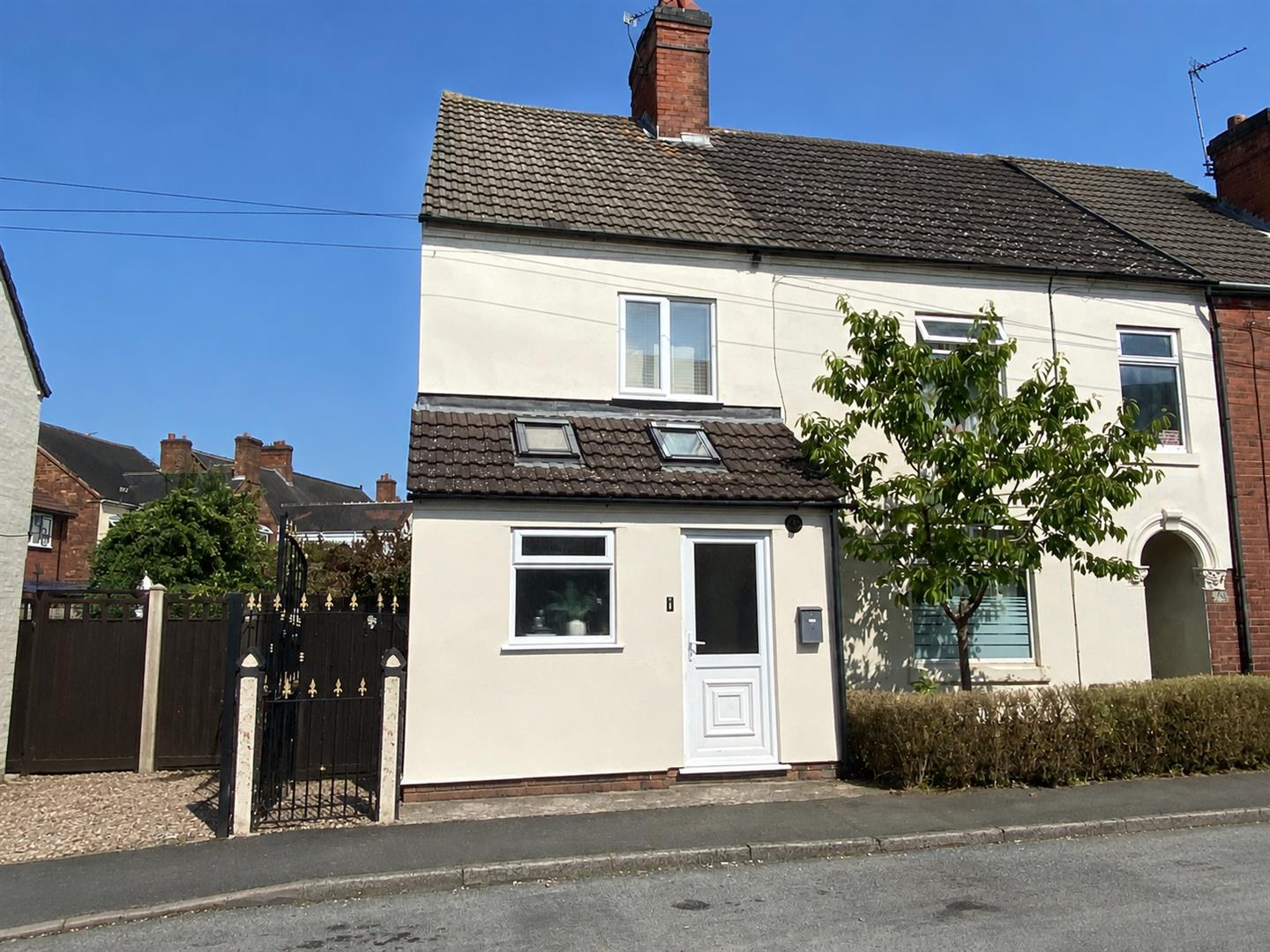 School Street, Church Gresley, Swadlincote Image 1