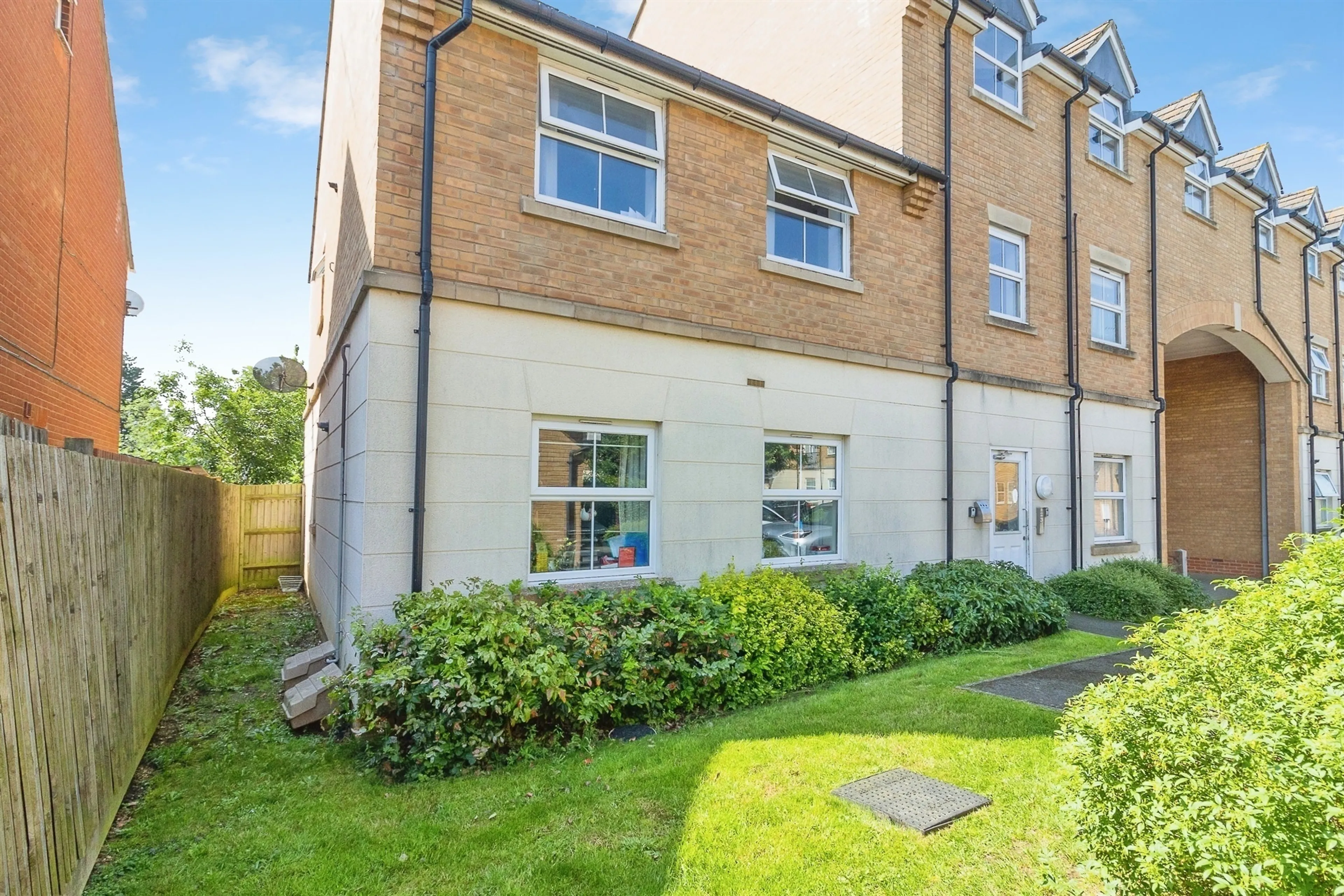 Property photo 0