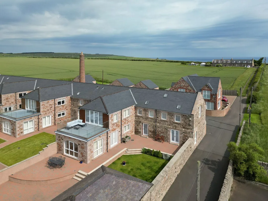 https://mr0.homeflow-assets.co.uk/files/photo/image/47697/6081/_x_/KingEdwardView1-DRONE-2.jpg