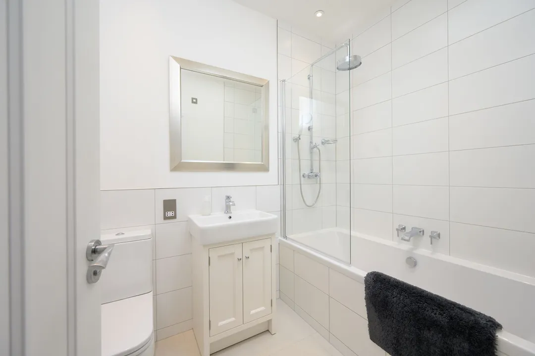 https://mr0.homeflow-assets.co.uk/files/photo/image/47697/6122/_x_/KingEdwardView1-125.jpg