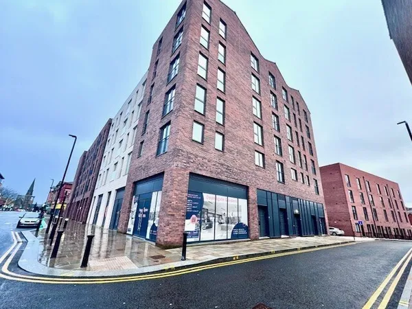 82 Deansgate Gardens, Bolton, BL1
