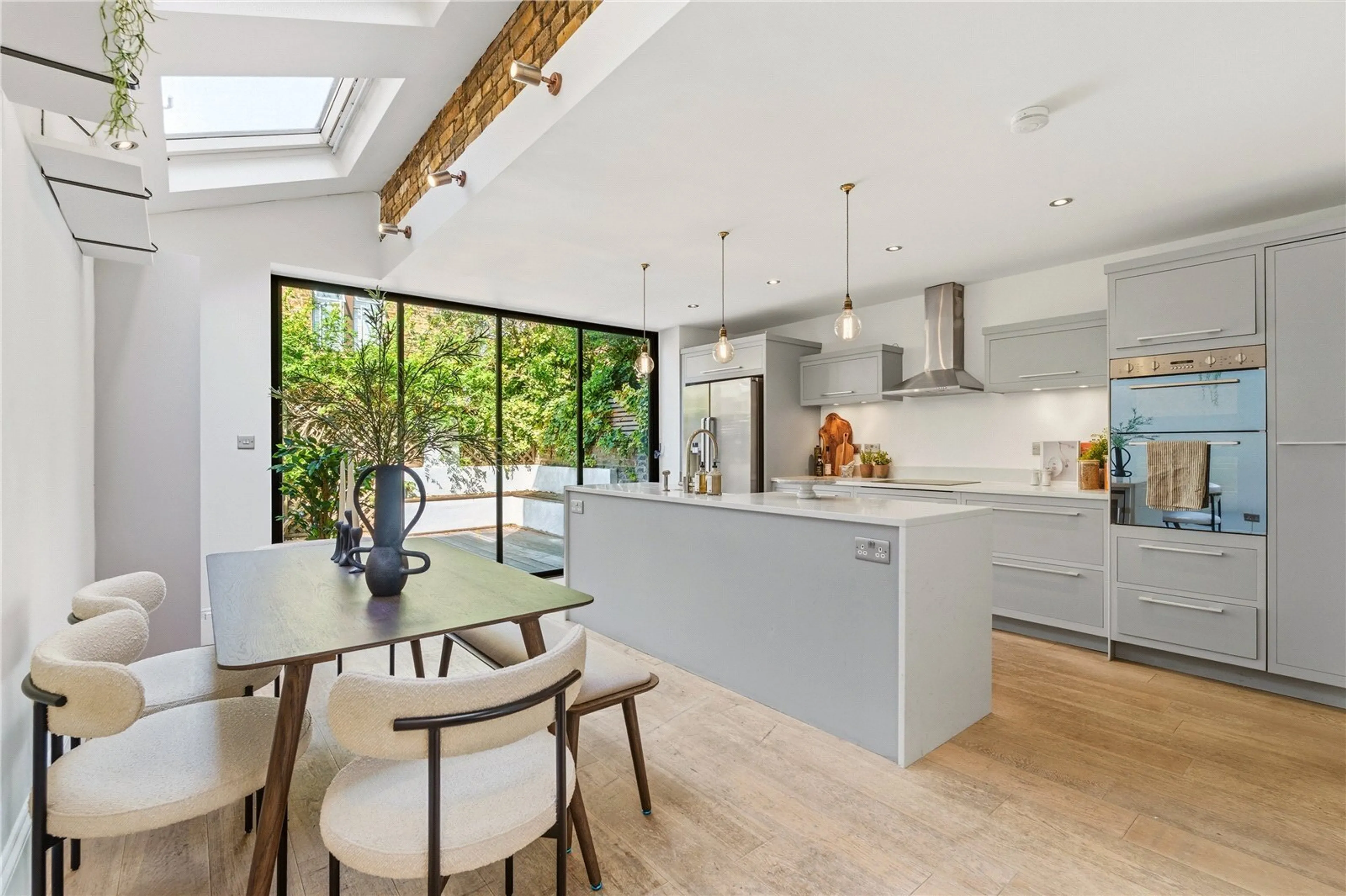 Property at Forthbridge Road, London, SW11