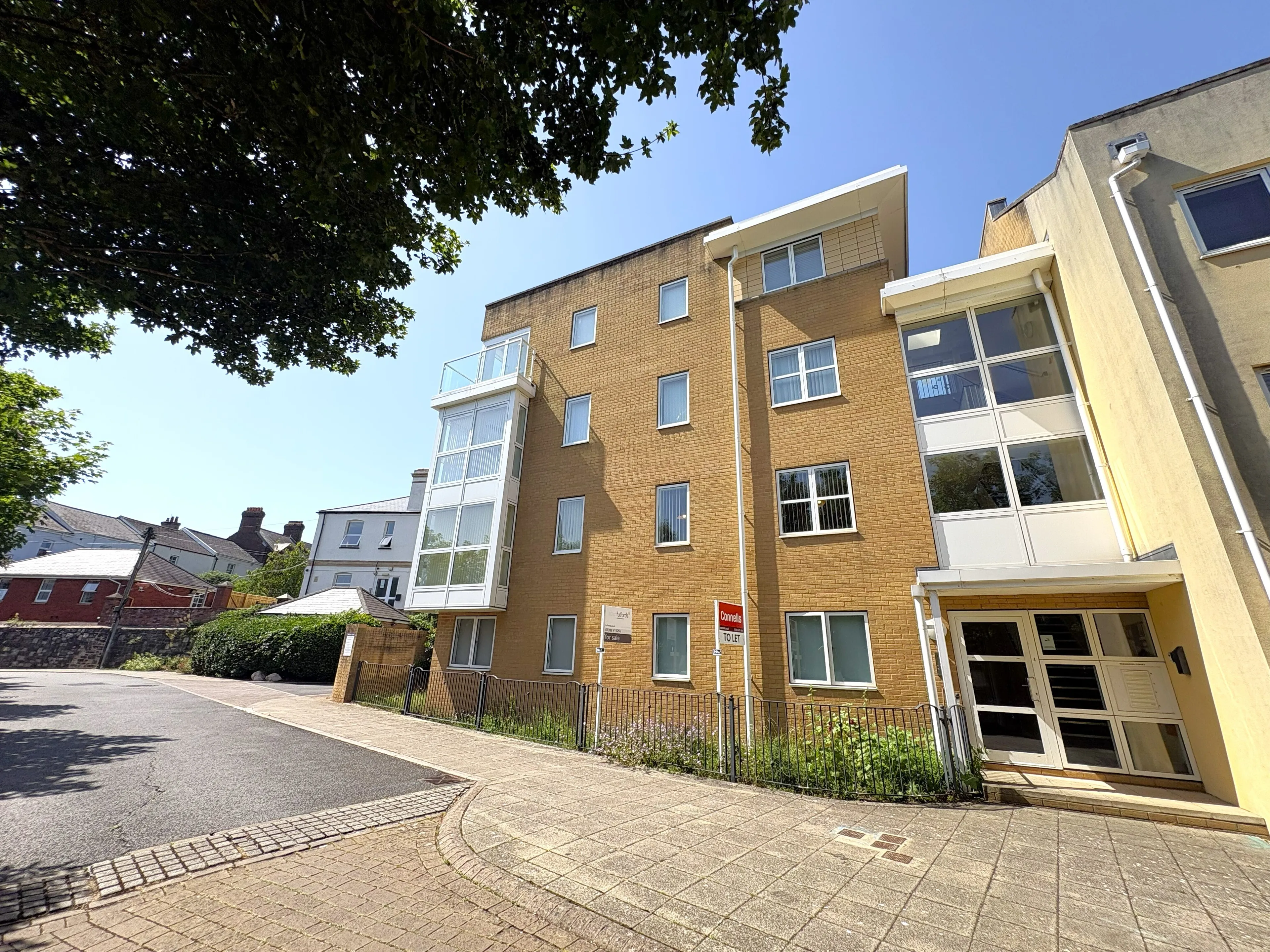 Property photo 0