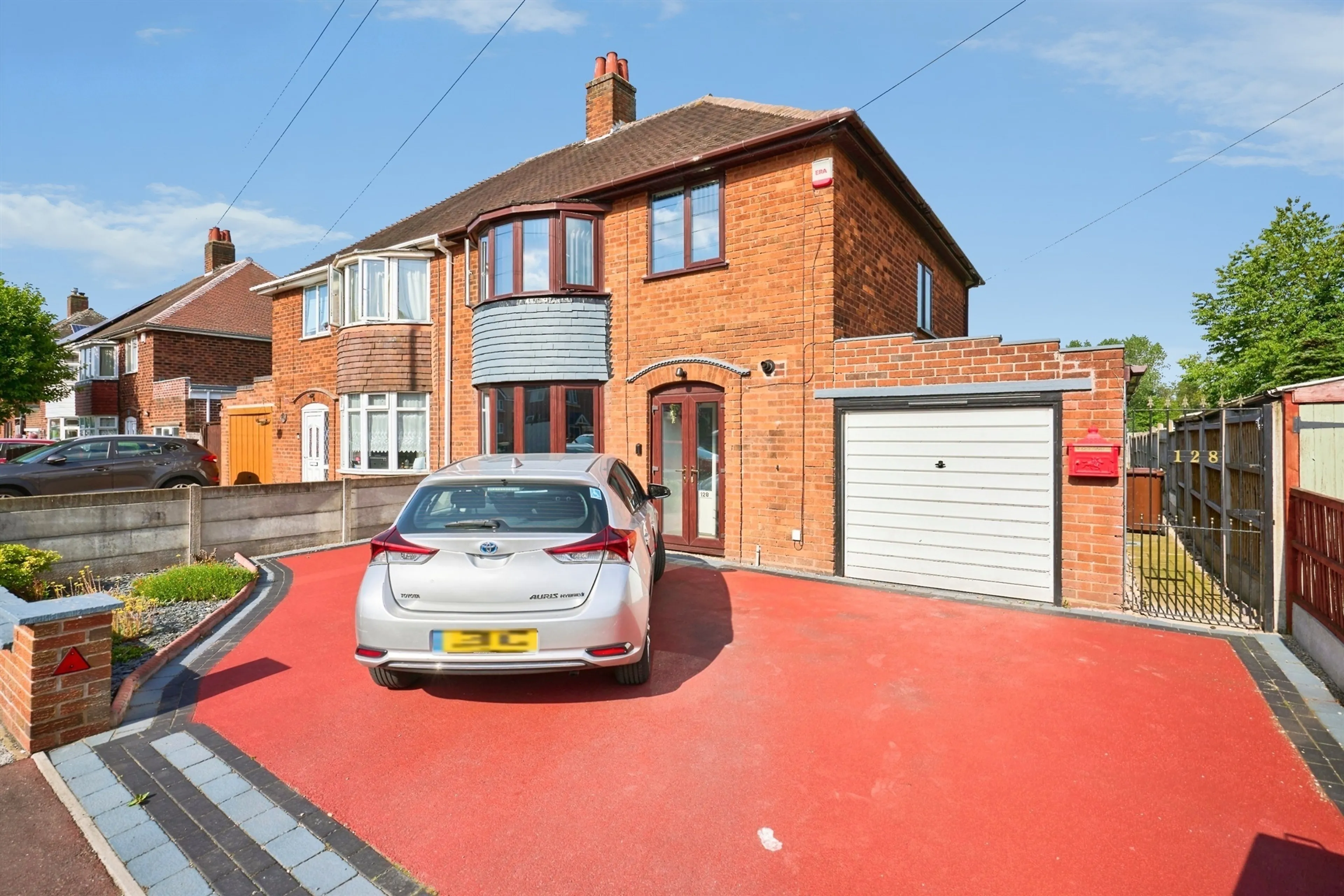 Property photo 0