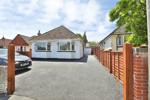 Paddington Grove, KNIGHTON HEATH, Bou...