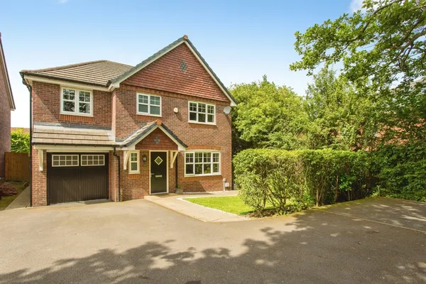 Cypress Close, Leyland, Lancashire, PR25