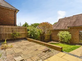 Middle Village, HAYWARDS HEATH thumb 2