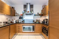 Juniper Drive, London, SW18 photo 5