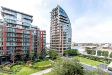 Juniper Drive, London, SW18 photo 11
