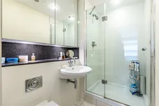 Juniper Drive, London, SW18 photo 13