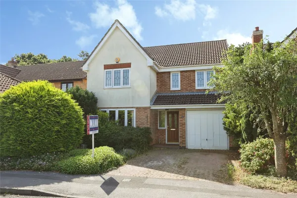 Sovereign Crescent, Titchfield Common...