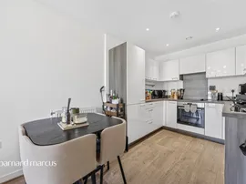 Connersville Way, Croydon thumb 3