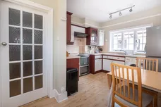 14 Cranes Drive, Surbiton, KT5 photo 3