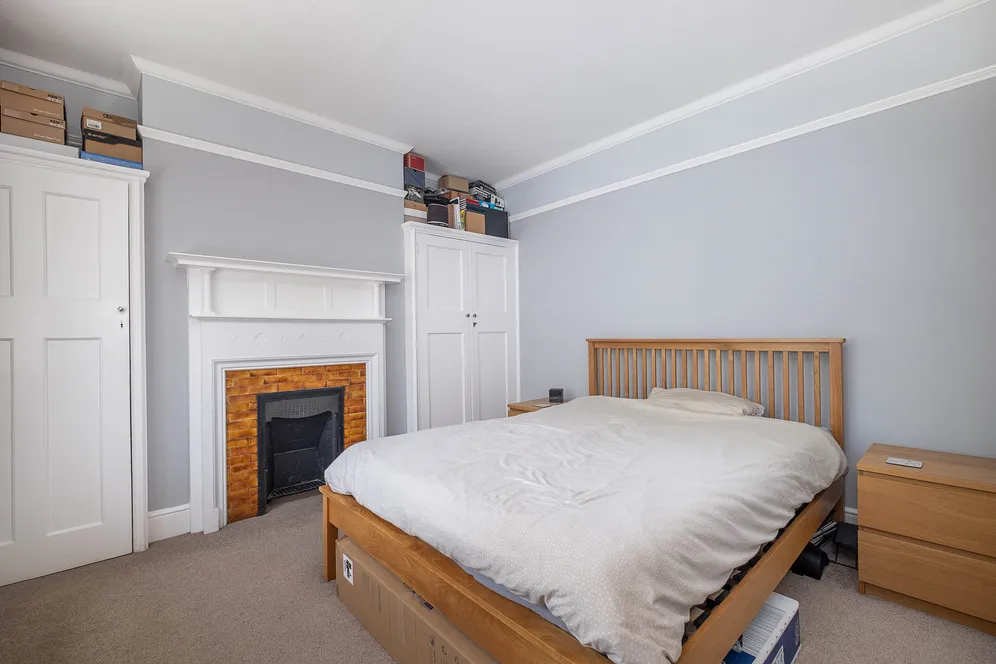 14 Cranes Drive, Surbiton, KT5 photo 5