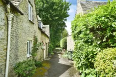 Hall Farm Cottages, Little London, Lechlade