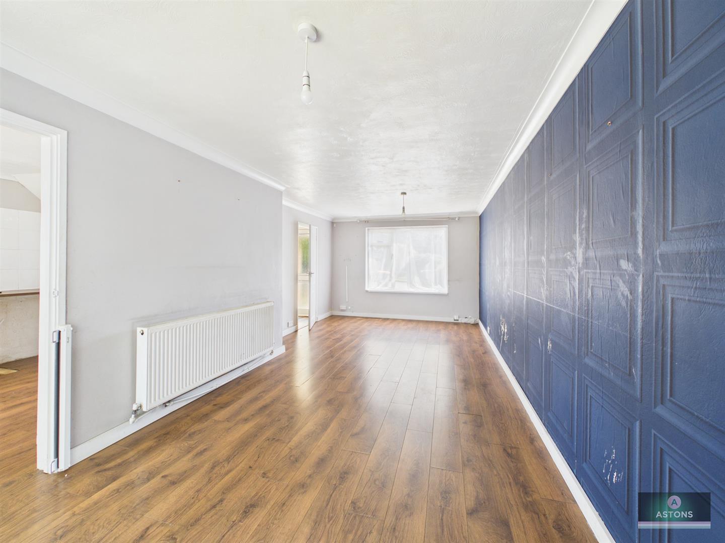 Kestrel Close, Langley Green Image 3