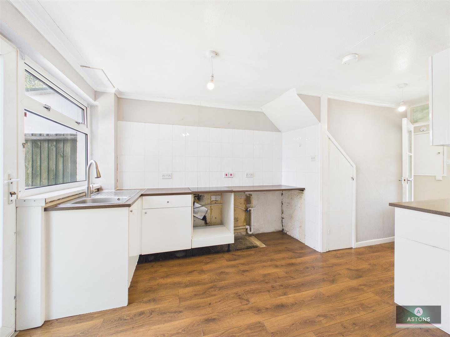 Kestrel Close, Langley Green Image 4