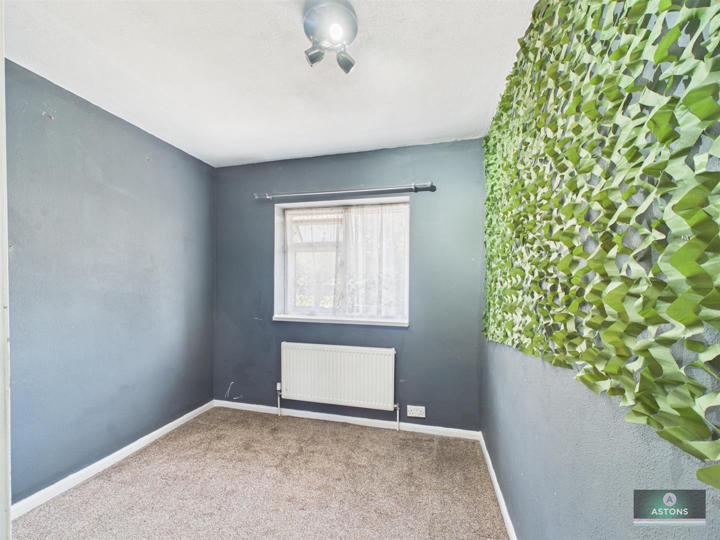 Kestrel Close, Langley Green Image 10