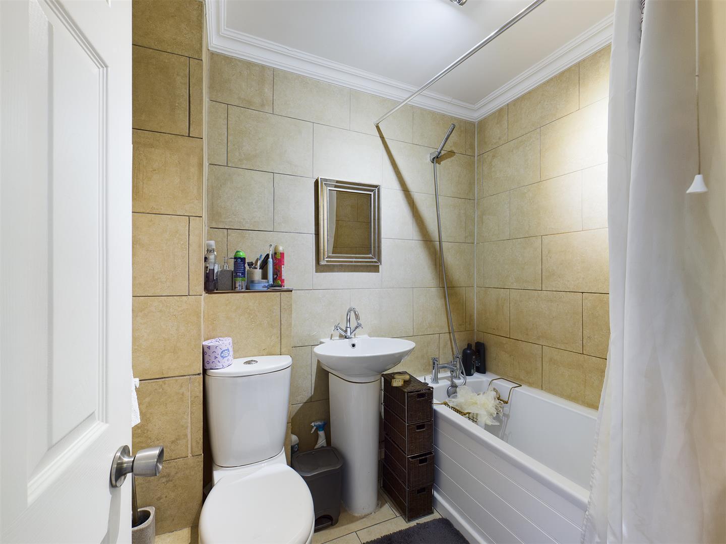 Gorse Close, Tollgate Hill Image 5