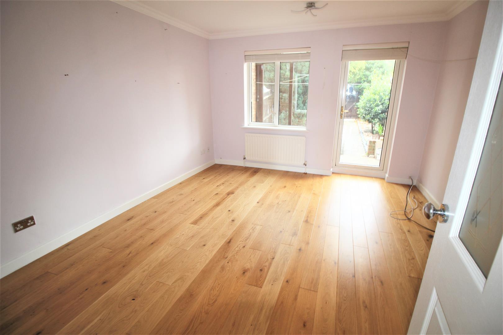 Gorse Close, Tollgate Hill Image 7