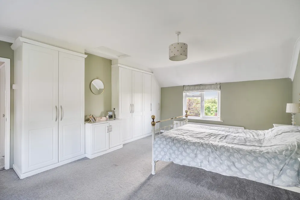 Alkerton Road, Eastington, GL10 photo 6