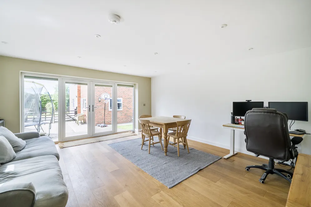 Alkerton Road, Eastington, GL10 photo 11