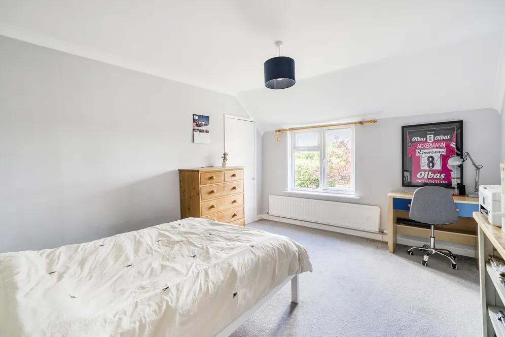 Alkerton Road, Eastington, GL10 photo 15