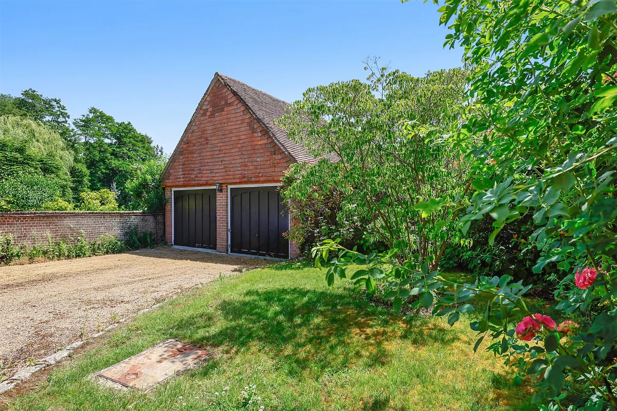 Home Farm Close, Betchworth, Surrey, RH3