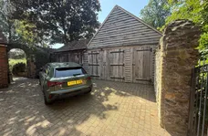 Guildford Road, Farnham, GU10 photo 18