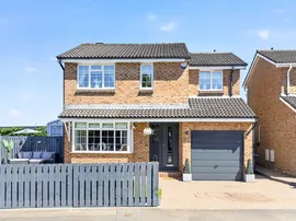 Hawthorn Avenue, Erskine photo