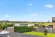 Hawthorn Avenue, Erskine
