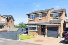 Hawthorn Avenue, Erskine