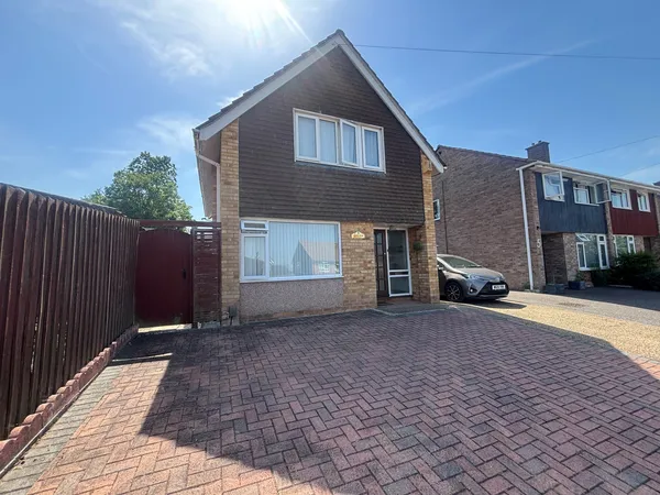 Coates Road, Broadfields