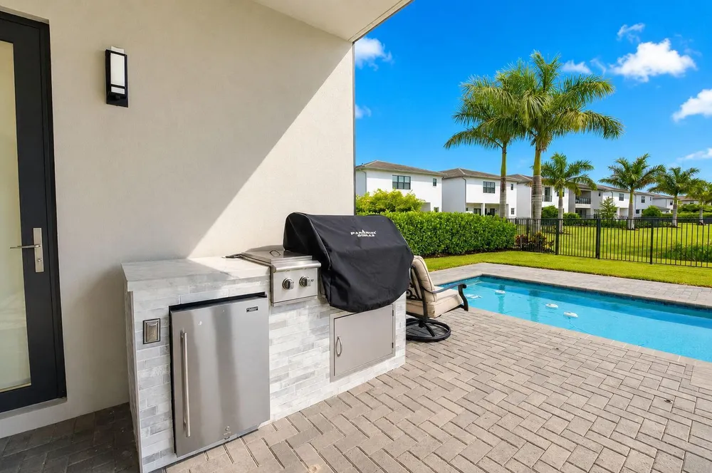 20056 Boca West Dr, Boca Raton, FL 33434
