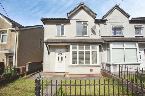 Cefn Fforest Avenue, Cefn Fforest, Bl...