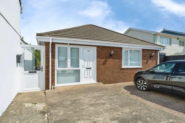 Glebe Road, Loughor, Swansea, SA4