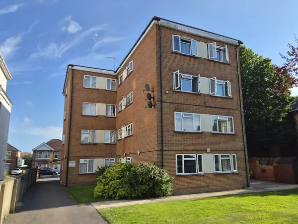 Brookley Court, Richmond Park Rd